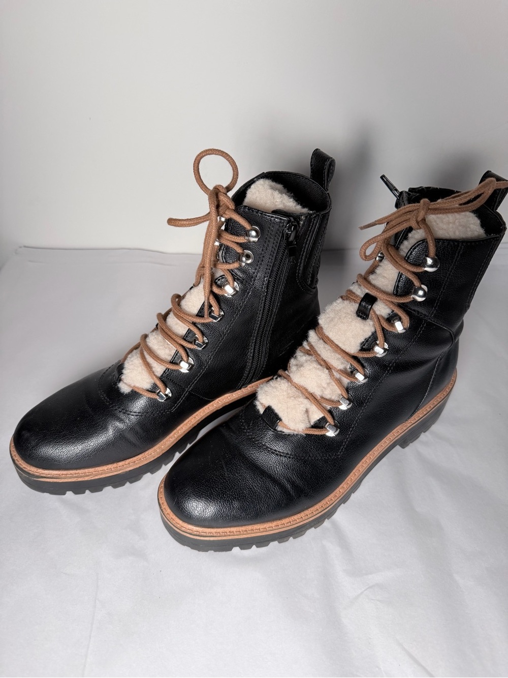 Nine West Ivani Black Chunky Sole Lace Up Boots Faux Leather & Sherpa - Picture 6 of 11
